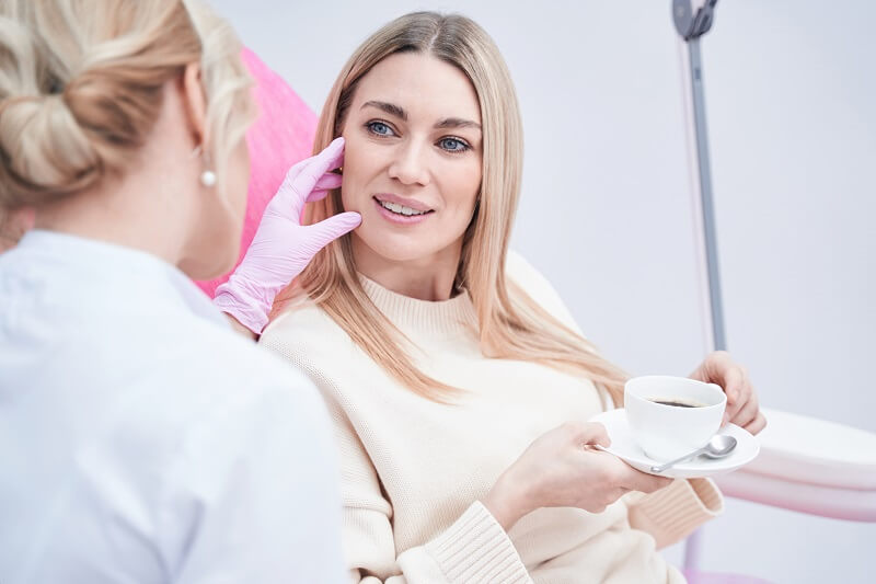 Sempre consulte um dermatologista para saber qual tipo de tratamento é ideal para sua pele