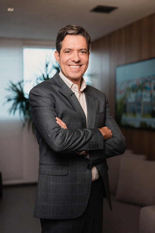 Dr. Alex Cembranel