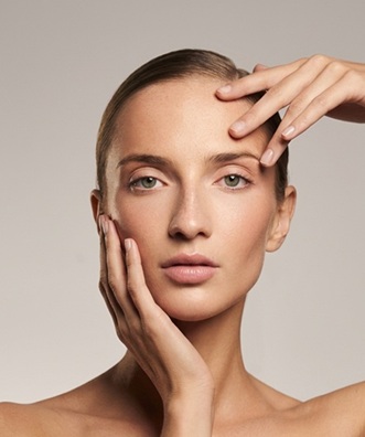 FLACIDEZ E PERDA DO CONTORNO FACIAL
